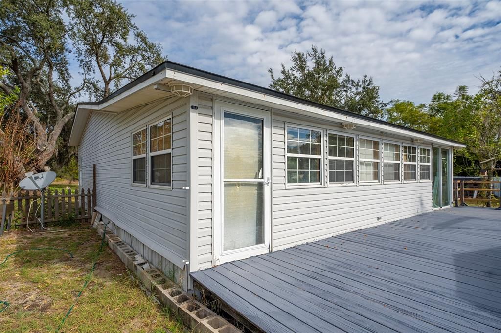 For Sale: $318,000 (3 beds, 2 baths, 1568 Square Feet)