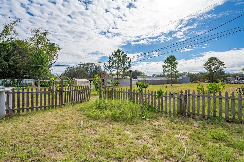 For Sale: $318,000 (3 beds, 2 baths, 1568 Square Feet)