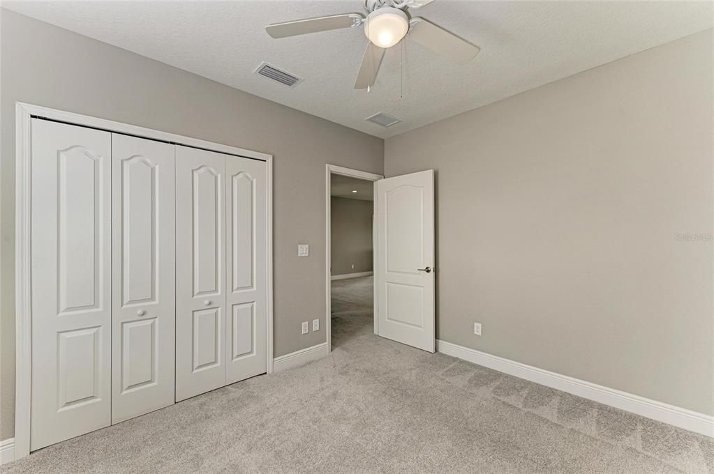 出租: $4,000 (4 贝兹, 3 浴室, 3097 平方英尺)