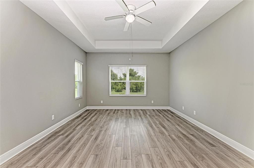 出租: $4,000 (4 贝兹, 3 浴室, 3097 平方英尺)