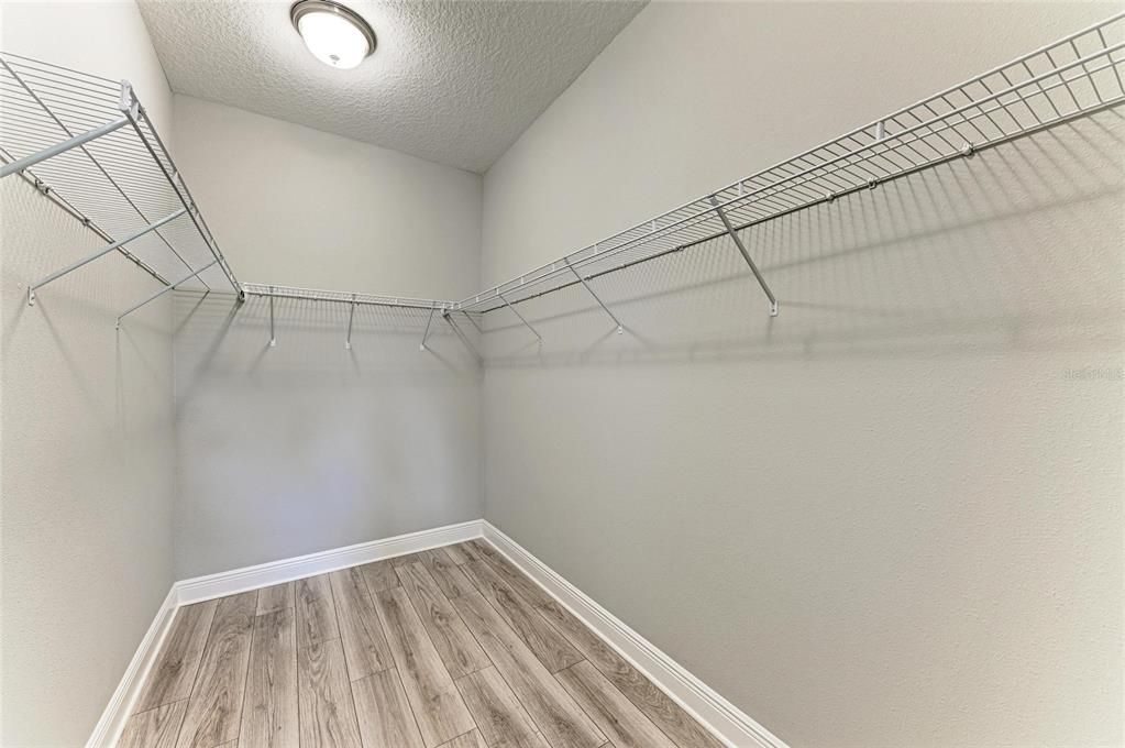 出租: $4,000 (4 贝兹, 3 浴室, 3097 平方英尺)