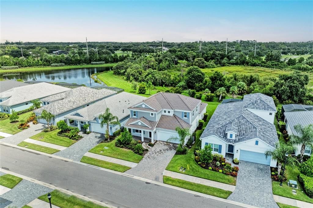 出租: $4,000 (4 贝兹, 3 浴室, 3097 平方英尺)