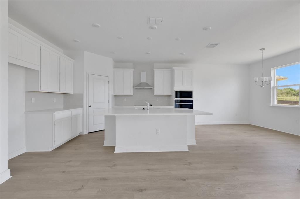 For Sale: $809,990 (5 beds, 4 baths, 3065 Square Feet)