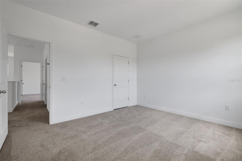 For Sale: $809,990 (5 beds, 4 baths, 3065 Square Feet)