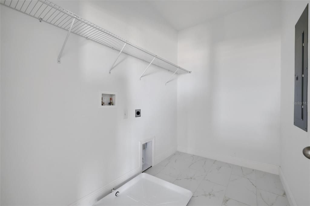 For Sale: $809,990 (5 beds, 4 baths, 3065 Square Feet)