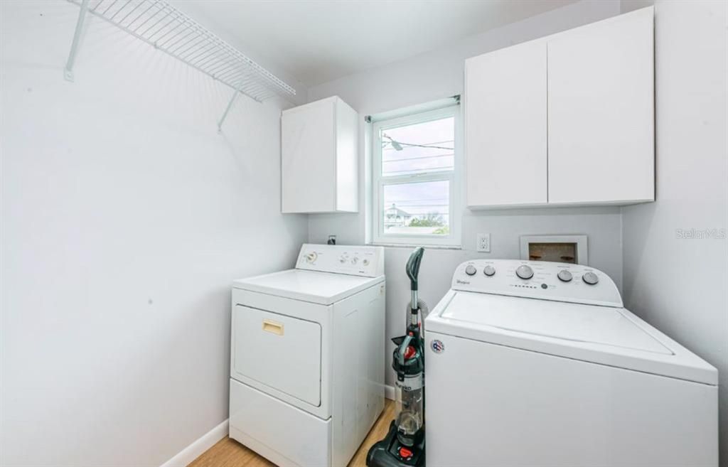 For Rent: $14,000 (3 beds, 2 baths, 1700 Square Feet)