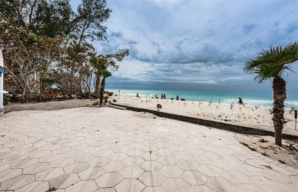 For Rent: $14,000 (3 beds, 2 baths, 1700 Square Feet)