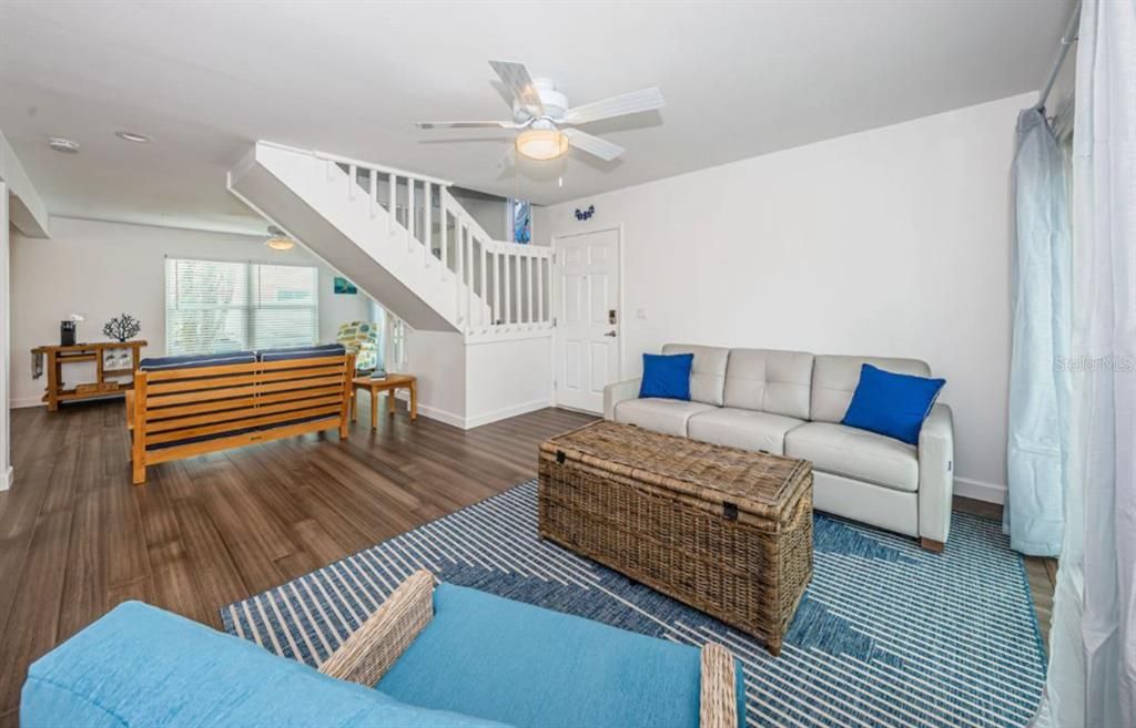 For Rent: $14,000 (3 beds, 2 baths, 1700 Square Feet)