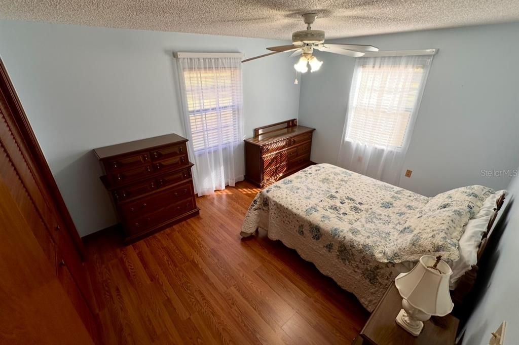 待售: $999,999 (3 贝兹, 2 浴室, 2282 平方英尺)