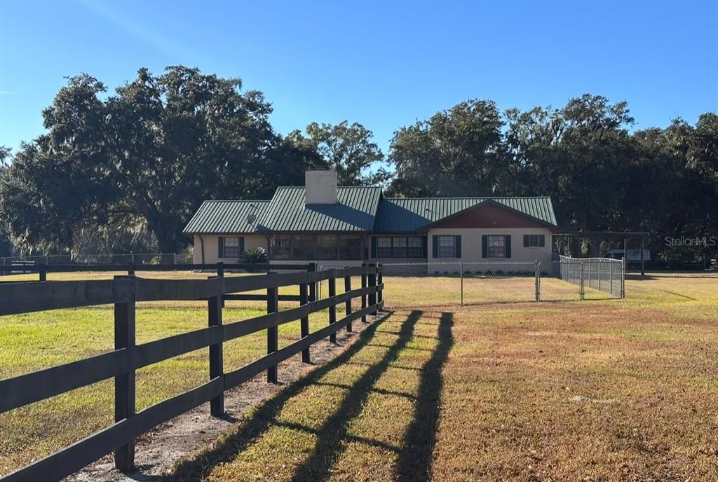 待售: $999,999 (3 贝兹, 2 浴室, 2282 平方英尺)