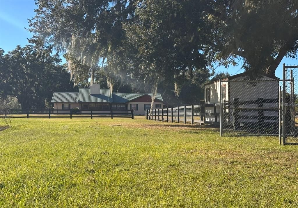 待售: $999,999 (3 贝兹, 2 浴室, 2282 平方英尺)