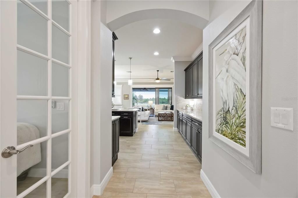 For Sale: $795,000 (3 beds, 3 baths, 2194 Square Feet)