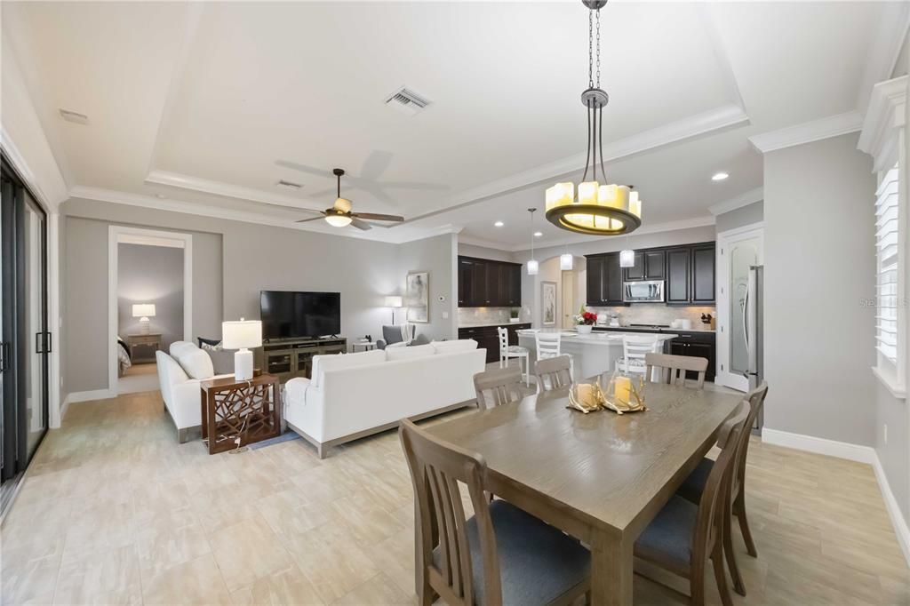 For Sale: $795,000 (3 beds, 3 baths, 2194 Square Feet)