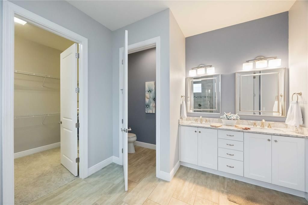 For Sale: $795,000 (3 beds, 3 baths, 2194 Square Feet)