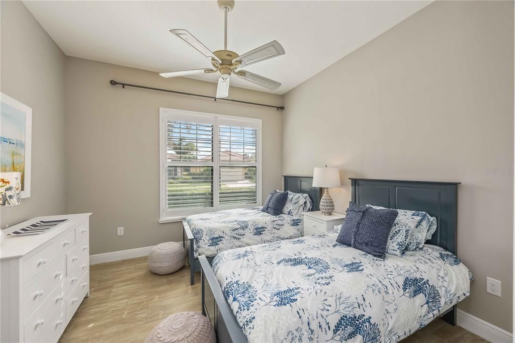 For Sale: $795,000 (3 beds, 3 baths, 2194 Square Feet)