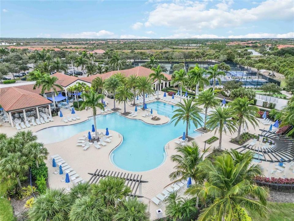 For Sale: $795,000 (3 beds, 3 baths, 2194 Square Feet)