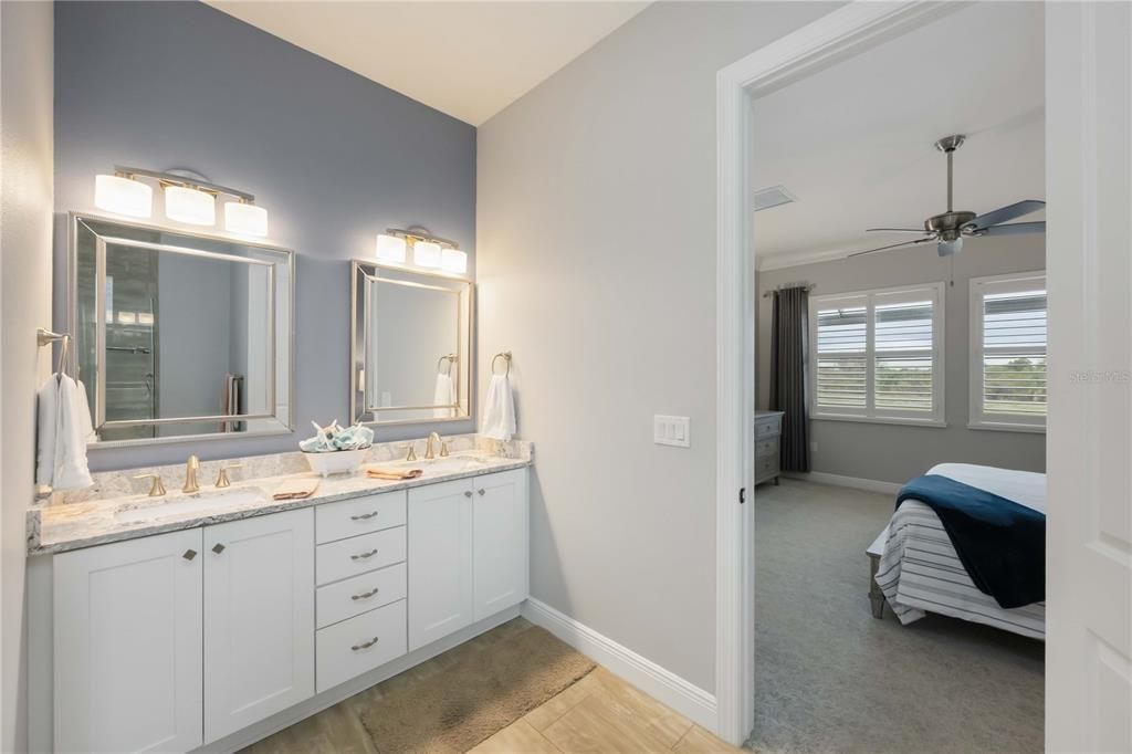 For Sale: $795,000 (3 beds, 3 baths, 2194 Square Feet)