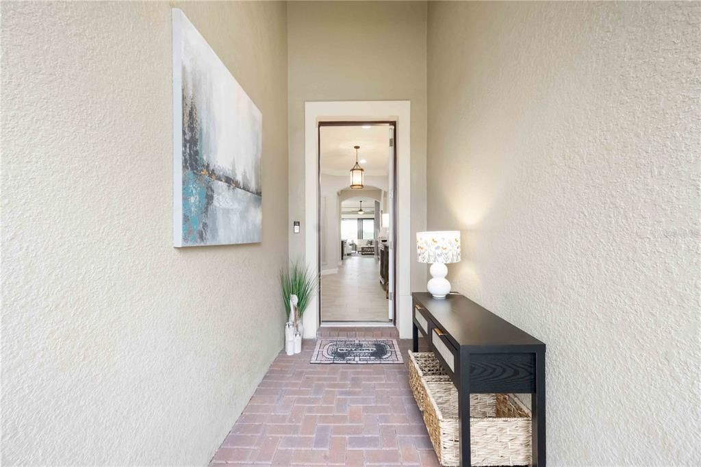 For Sale: $795,000 (3 beds, 3 baths, 2194 Square Feet)