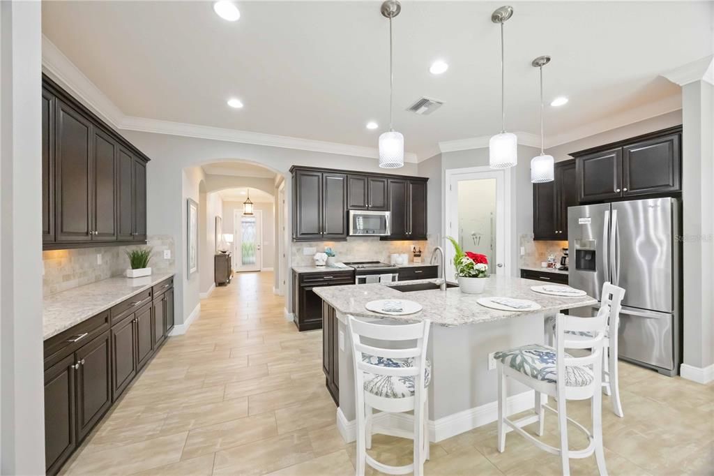 For Sale: $795,000 (3 beds, 3 baths, 2194 Square Feet)