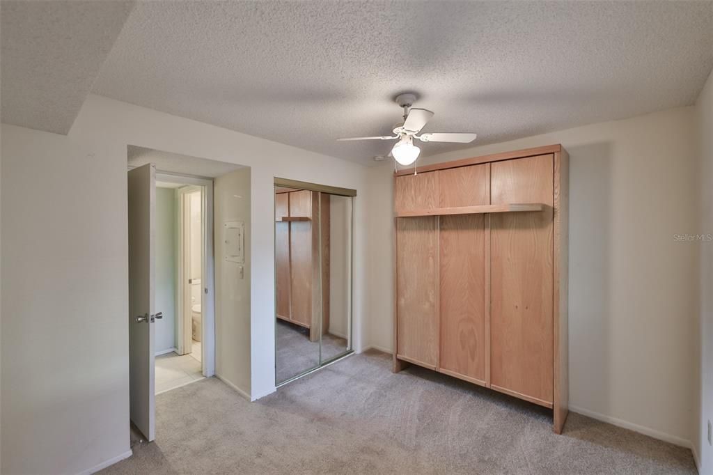 出租: $1,795 (2 贝兹, 2 浴室, 800 平方英尺)