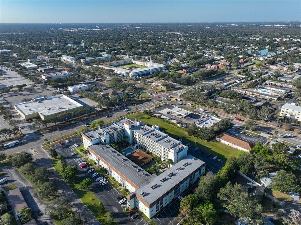 出租: $1,795 (2 贝兹, 2 浴室, 800 平方英尺)