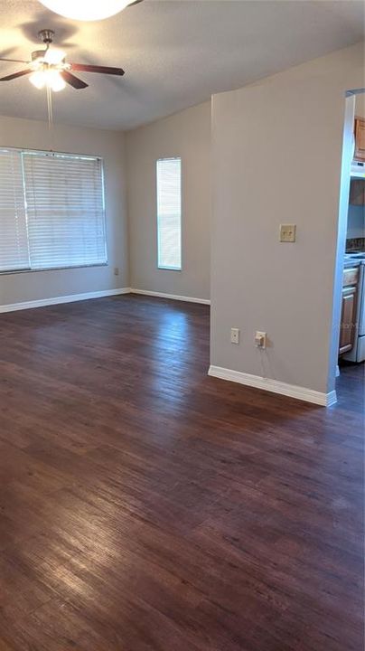 出租: $1,650 (2 贝兹, 2 浴室, 955 平方英尺)