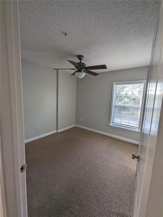 For Rent: $1,600 (3 beds, 2 baths, 993 Square Feet)