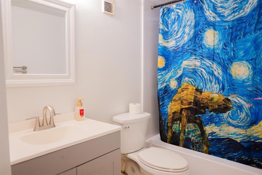 出租: $1,200 (1 贝兹, 1 浴室, 650 平方英尺)