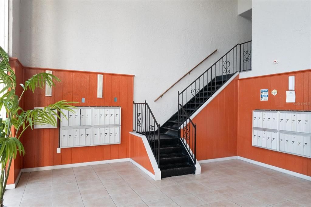 出租: $1,200 (1 贝兹, 1 浴室, 650 平方英尺)