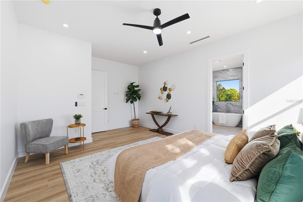 En Venta: $1,379,000 (4 camas, 3 baños, 3027 Pies cuadrados)