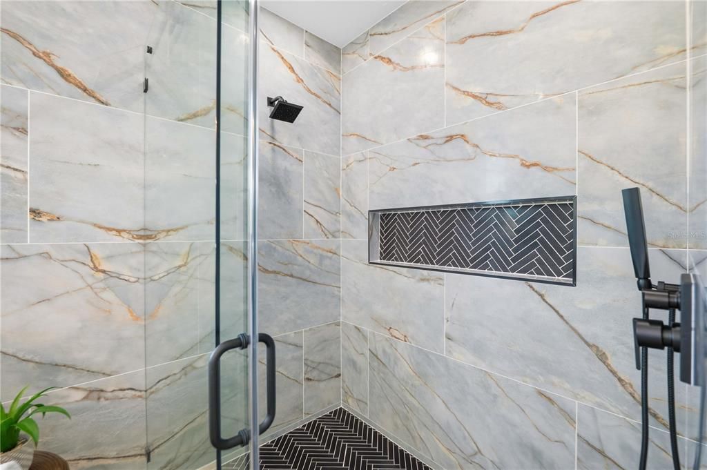 En Venta: $1,379,000 (4 camas, 3 baños, 3027 Pies cuadrados)