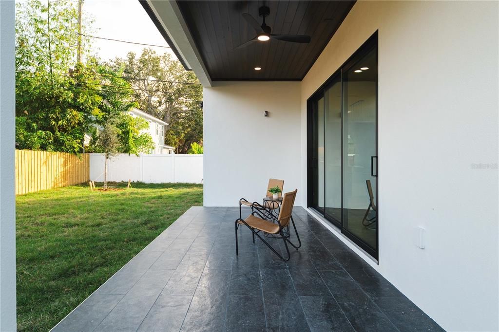 En Venta: $1,379,000 (4 camas, 3 baños, 3027 Pies cuadrados)