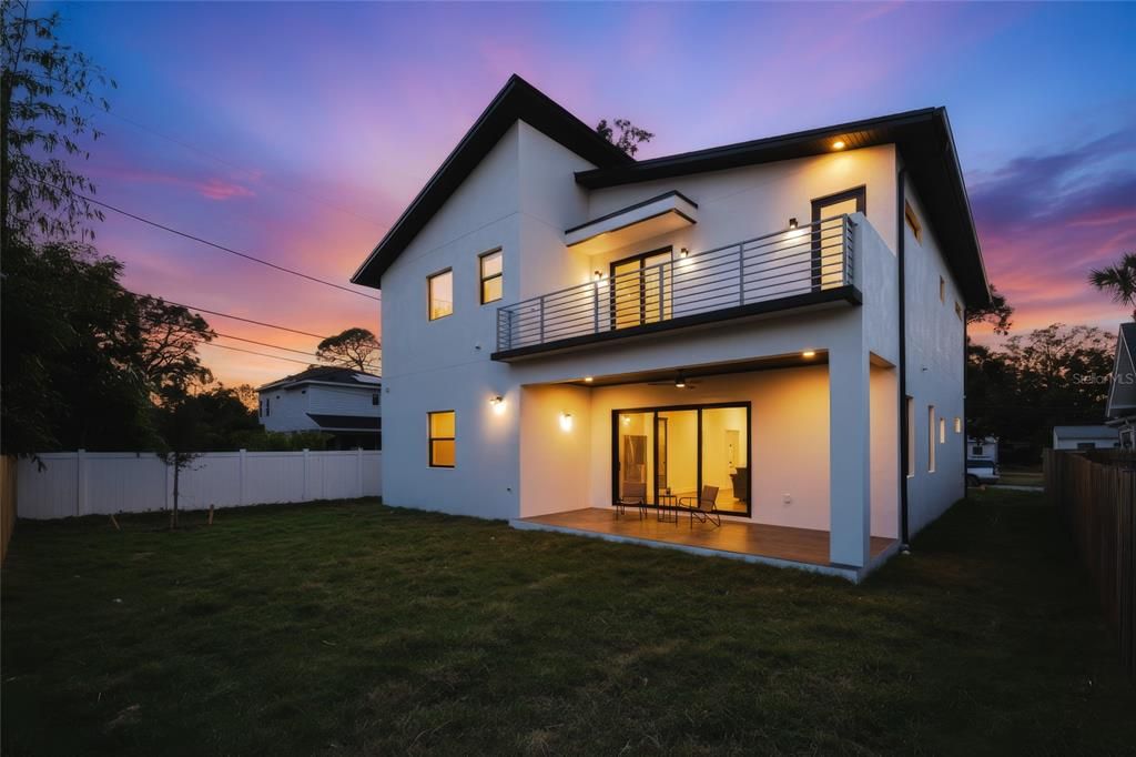 En Venta: $1,379,000 (4 camas, 3 baños, 3027 Pies cuadrados)