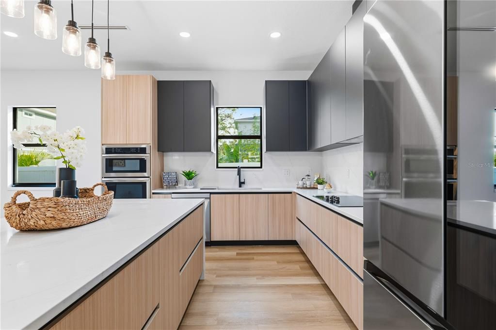 En Venta: $1,379,000 (4 camas, 3 baños, 3027 Pies cuadrados)