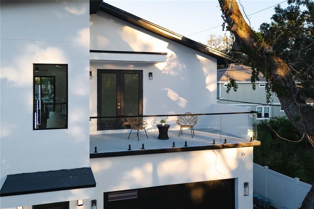 En Venta: $1,379,000 (4 camas, 3 baños, 3027 Pies cuadrados)