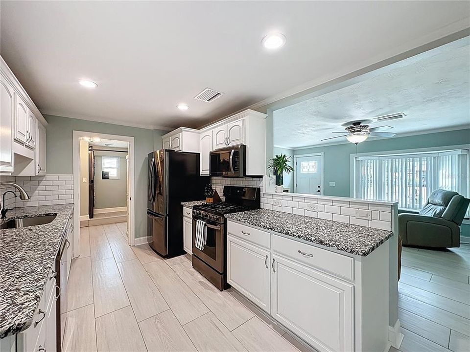 待售: $349,900 (3 贝兹, 2 浴室, 1448 平方英尺)