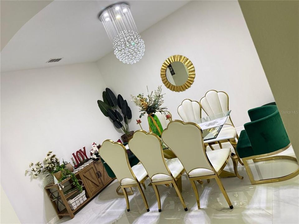 В аренду: $5,700 (7 спален, 4 ванн, 4694 Квадратных фут)