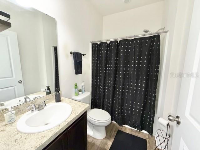 For Rent: $2,300 (3 beds, 2 baths, 1750 Square Feet)