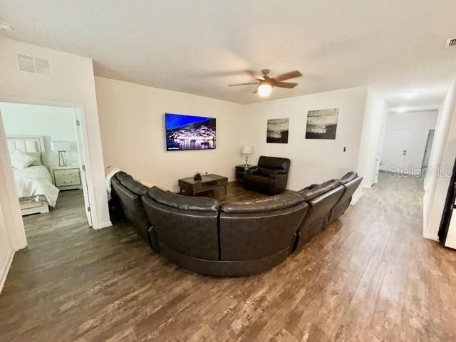 For Rent: $2,300 (3 beds, 2 baths, 1750 Square Feet)