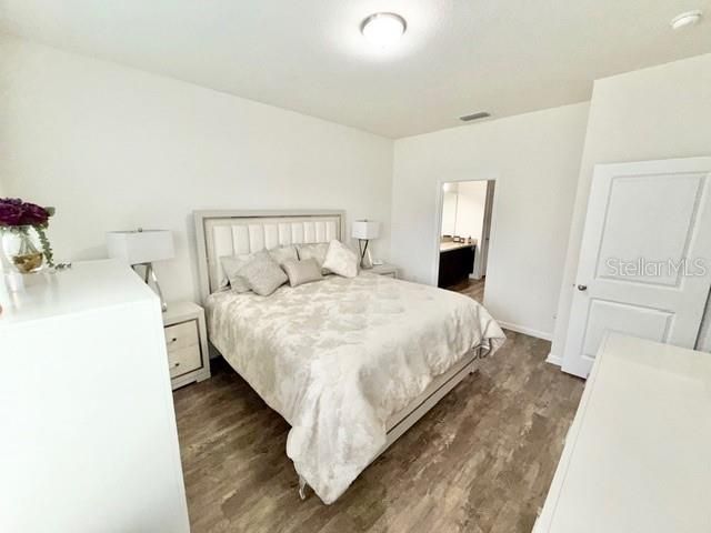 For Rent: $2,300 (3 beds, 2 baths, 1750 Square Feet)