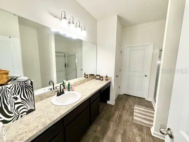 For Rent: $2,300 (3 beds, 2 baths, 1750 Square Feet)