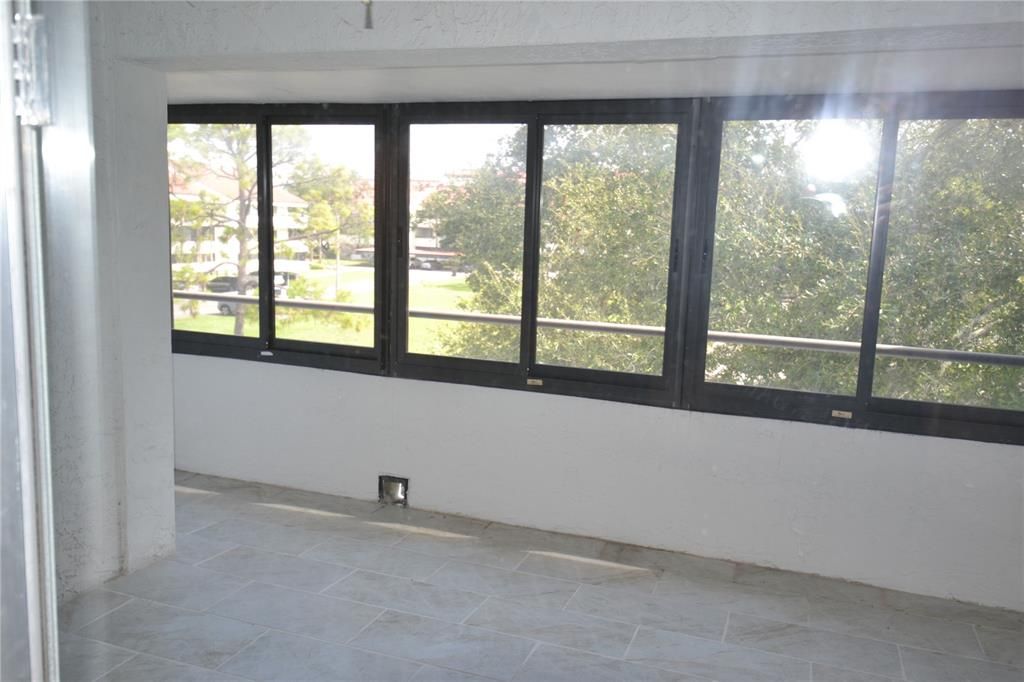 For Rent: $1,995 (2 beds, 2 baths, 1200 Square Feet)