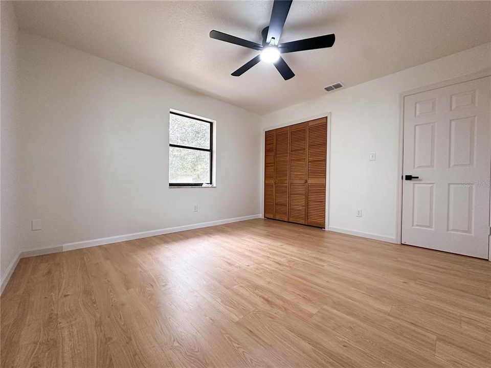 For Sale: $399,900 (3 beds, 2 baths, 1529 Square Feet)