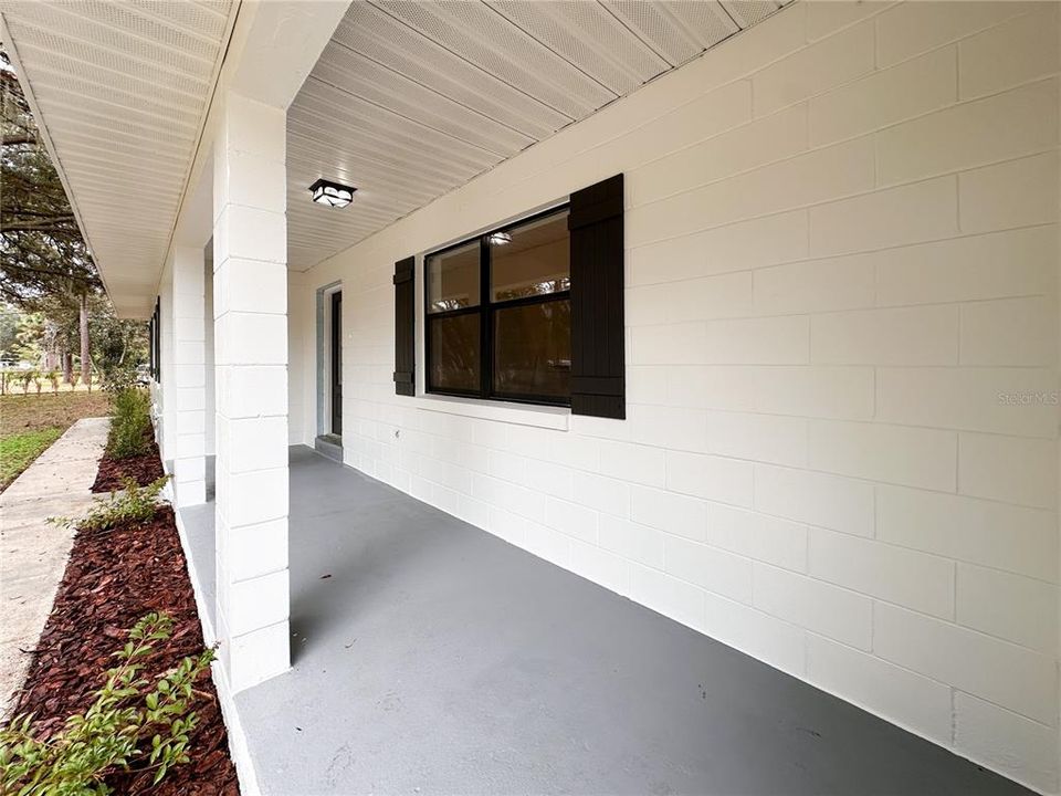 For Sale: $399,900 (3 beds, 2 baths, 1529 Square Feet)