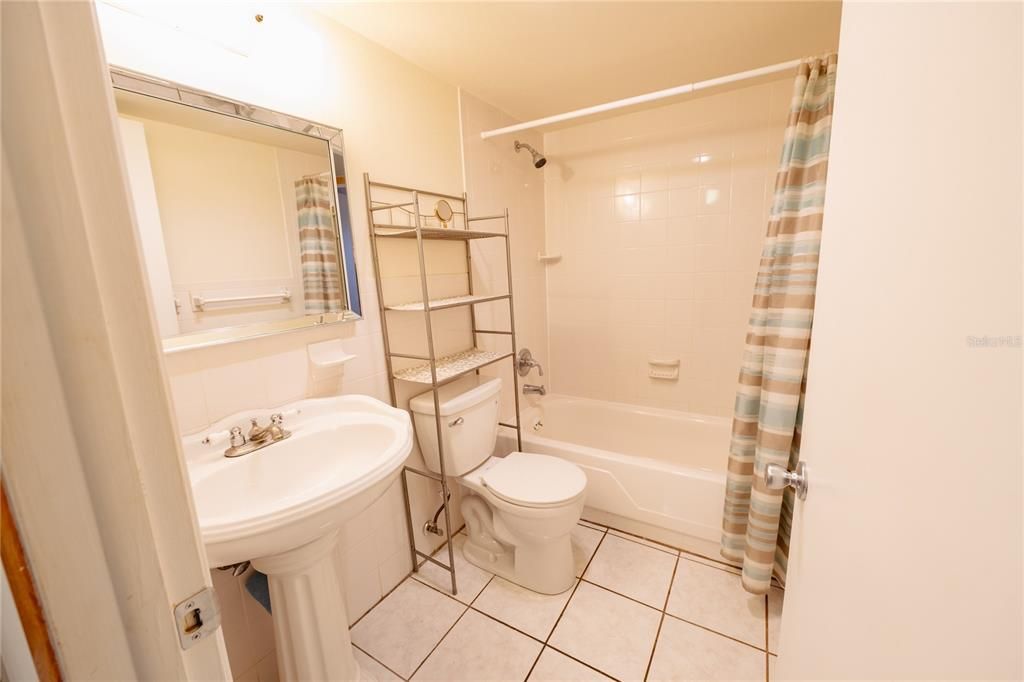 En Venta: $139,000 (2 camas, 1 baños, 865 Pies cuadrados)