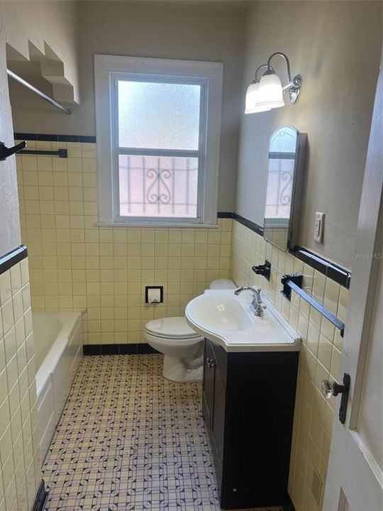 En Renta: $2,990 (3 camas, 1 baños, 1127 Pies cuadrados)