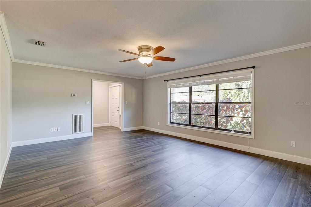 For Sale: $339,000 (3 beds, 2 baths, 1934 Square Feet)