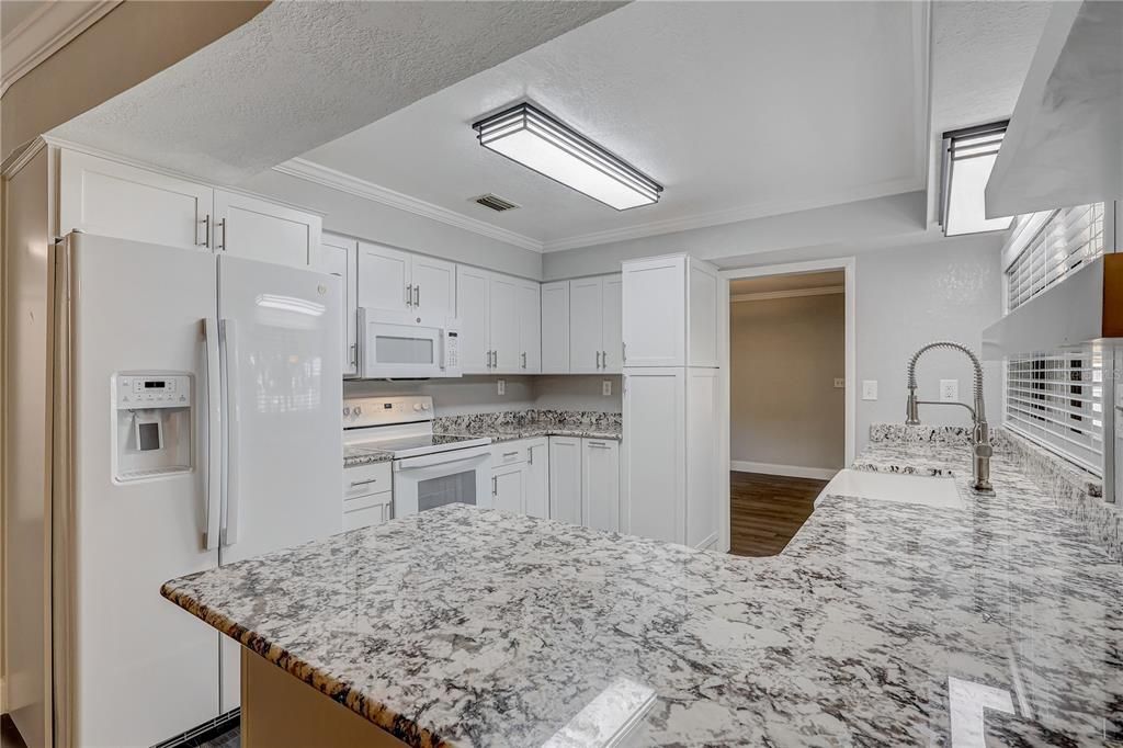 For Sale: $339,000 (3 beds, 2 baths, 1934 Square Feet)