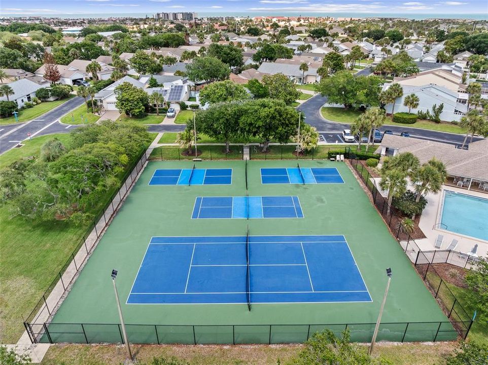 For Sale: $445,000 (2 beds, 2 baths, 1526 Square Feet)