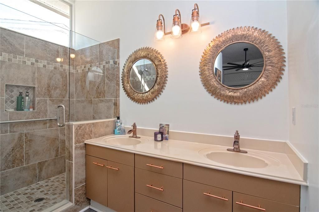 For Sale: $465,000 (2 beds, 2 baths, 1526 Square Feet)